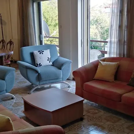 Apartment ομορφο διαμερισμα με μεγαλες βεραντες