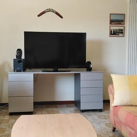 Apartment ομορφο διαμερισμα με μεγαλες βεραντες Athens